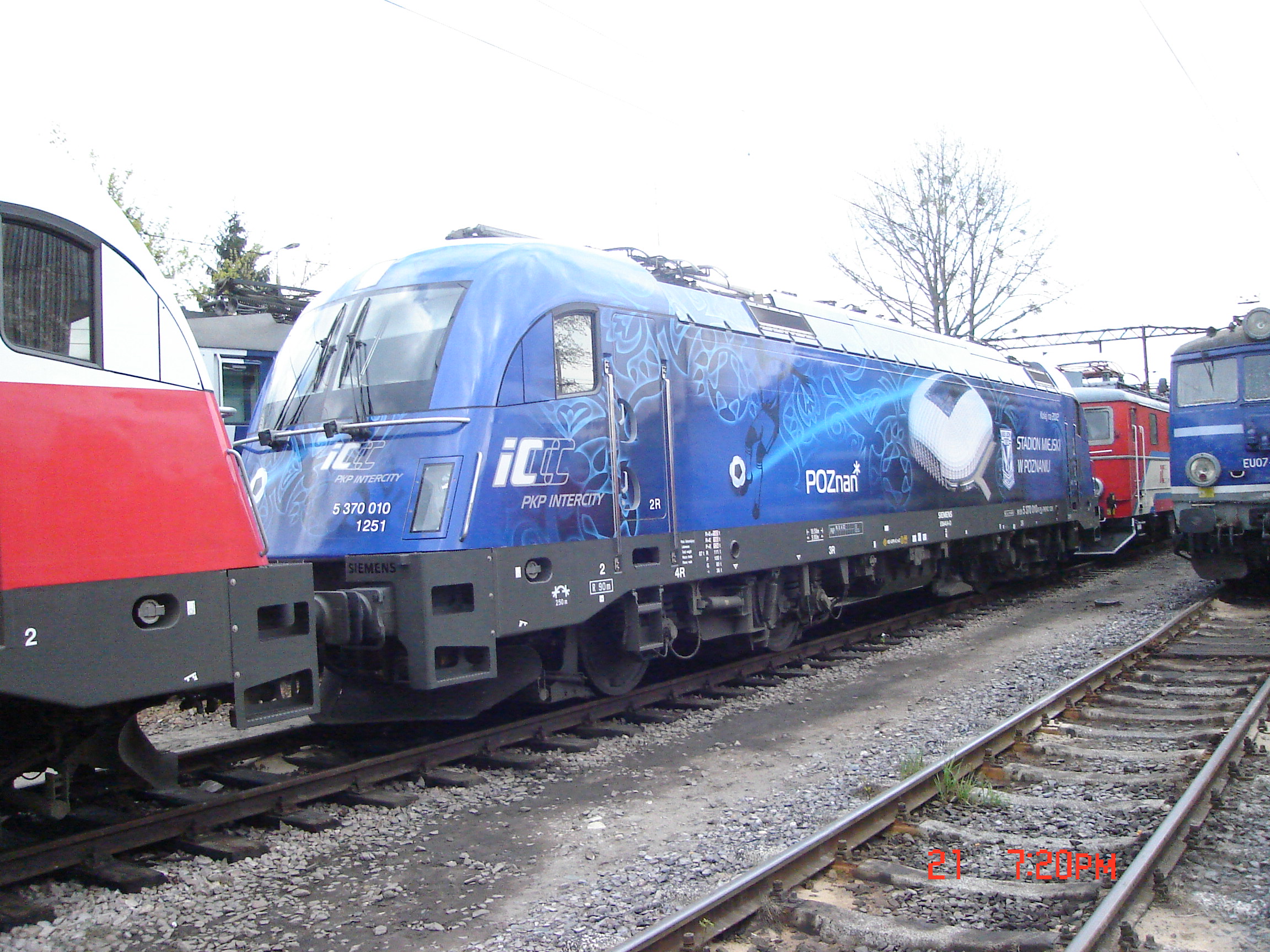 logistykakolejowa-husarz-barwy-euro2012-poznan lokomotywy w barwach euro